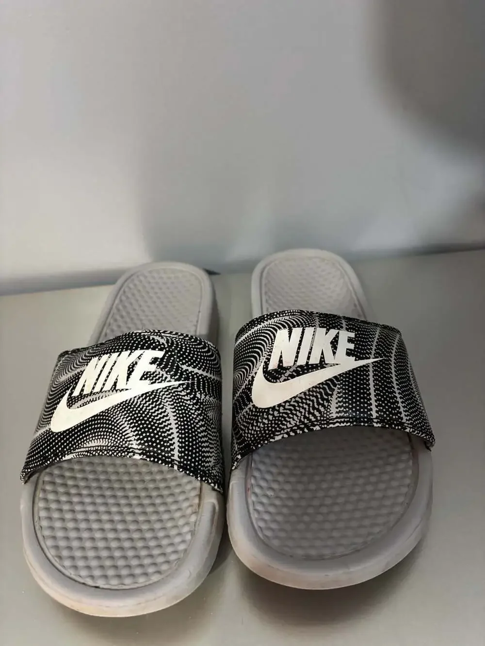 Nike Victori One Slide Sandals With Abstract Pattern 10